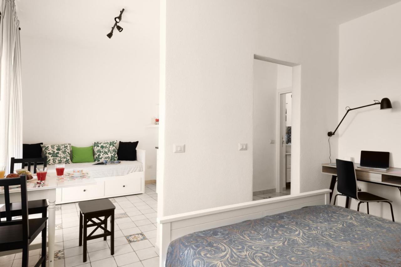 Altre Guest House Ольбія Екстер'єр фото